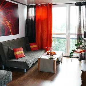 https://topone-apartments.warsawhotelspoland.com